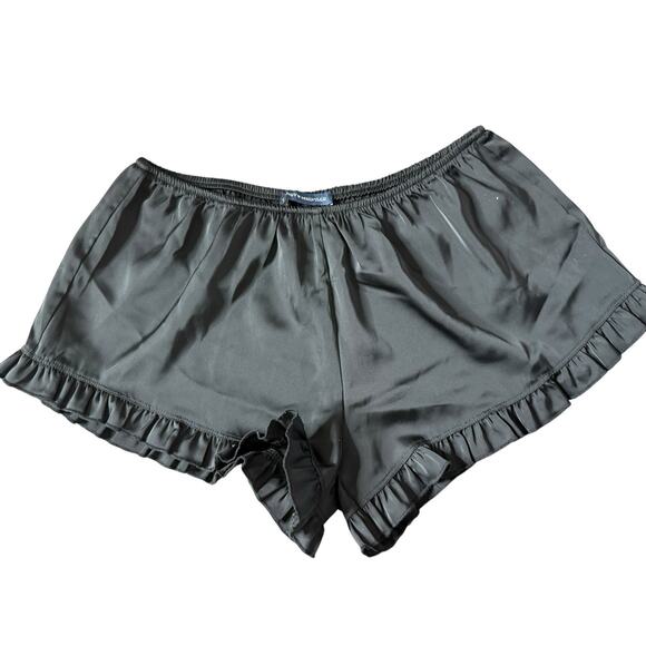 Brandi Melville Elastic Waist Black Shorts With Ruffled Hem one size - Picture 1 of 3